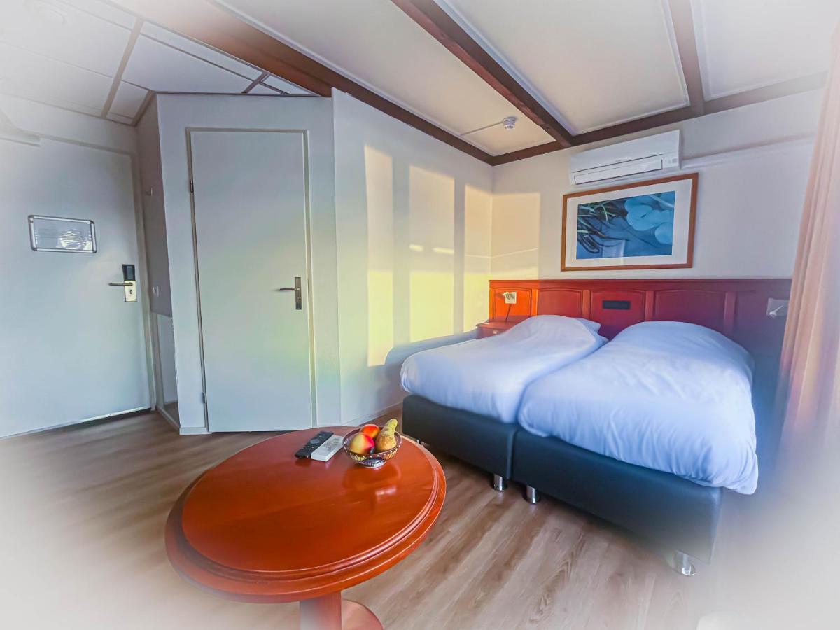 Hotel De Boegschroef Делфзейл Екстериор снимка