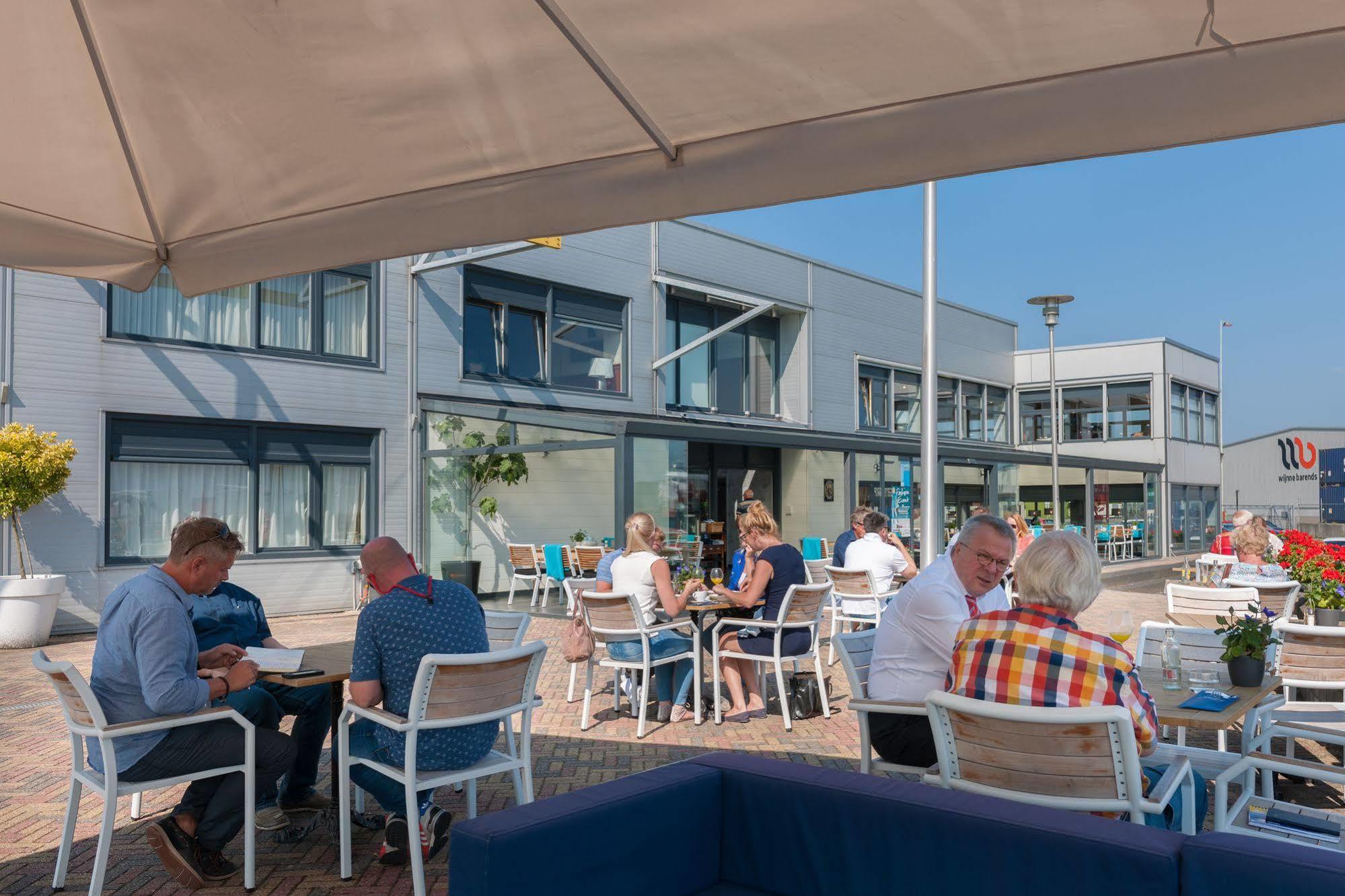 Hotel De Boegschroef Делфзейл Екстериор снимка